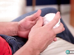 Grote kont, Grote mammen, Pijpbeurt, Bruinharig, Handbeurt, Rijpe lesbienne, Natuurlijke tieten, Zuigen