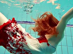 Tussi, Europäisch, Fetisch, Behaart, Polisch, Solo, Titten, Unter wasser
