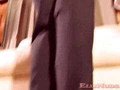 ElliNude - 2013-01-28 - Unboxing the Magic Wand