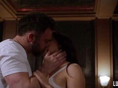 Sucer une bite, Brunette brune, Gorge profonde, Hard, Petite femme, Chatte, Réalité, Nénés