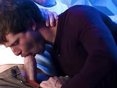 In den arsch, Grosser schwanz, Braunhaarige, Spermaladung, Schwanz, Schwul, Muschi, Ablutschen