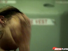 Rondborstig, Diep in de keel, Dominante vrouw, Hardcore, Hakken, Likken, Trio, Tieten likken