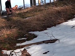 На природе, Подглядывание