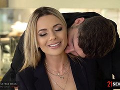 Gros cul, Blonde, Sucer une bite, Gorge profonde, Lingerie, Mère que j'aimerais baiser, Roumaine, Nénés