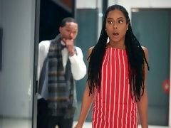 Noire, Sucer une bite, En levrette, Noir ébène, Branlette thaïlandaise, Maigrichonne, Adolescente, Nénés