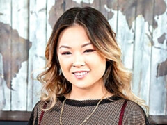 アナル, アジア人, 茶髪の, バック, 指いじり, 手コキする, タトゥー, おもちゃ