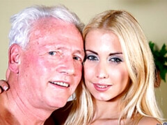 ブロンド, フェラチオ, 手コキする, 下着, 看護婦, ストッキング, ストリッピング, オッパイの