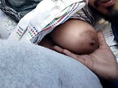 18 jahre, Fingern, Erstes mal, Indisch, Küssen, Milf, Muschi, Rau