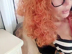 Enthousiasteling, Italiaans, Rijpe lesbienne, Moeder die ik wil neuken, Roodharige vrouw, Slet