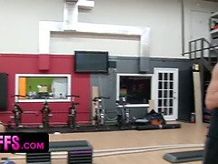 Sucer une bite, Partouze, Branlette thaïlandaise, Léchez, Chatte, Criant, Adolescente, Nénés