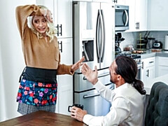 Grote lul, Blond, Pijpbeurt, Hondjeshouding, Keuken, Geschoren, Mager