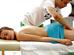 18 jahre, Grosser arsch, Grosser schwanz, Blasen, Massage, Natürlichen titten, Jungendliche (18+), Titten