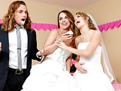 Culo grande, Verga grande, Mamada, Estilo perrito, Tetas naturales, Adolescente, Trio, Tetas