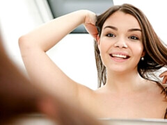 Amateur, Salle de bains, Gros seins, Brunette brune, Masturbation, Maigrichonne, Solo, Adolescente