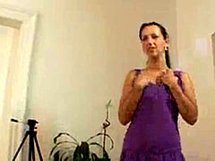 素人, フェラチオ, 指いじり, 手コキする, 小柄