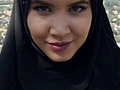 Arabisch, Grote kont, Grote lul, Pijpbeurt, Geld, Natuurlijke tieten, Tiener, Tieten likken