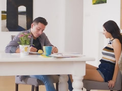 Измена, Европейки, Сперма на лице, Хд, На кухне, Лизание, Киски, Втроем