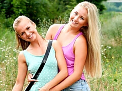 Пальцем, Лизание, Белье, Мастурбация, Натуральные сиськи, На природе, Киски, Молоденькие