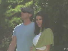 Alicia Alighatti Gets Her Christmas Wish