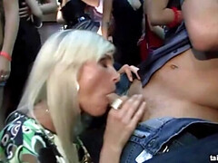 Rubia, Cfnm, Hd, Lesbiana, Lencería, Madres para coger, Fiesta, Intercambio de parejas