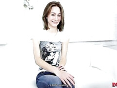 Wench has unprotected sex on couch