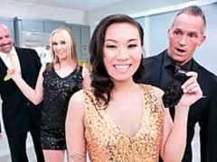 Cul, Blonde, Sucer une bite, En levrette, Groupe, Branlette thaïlandaise, Adolescente, Nénés