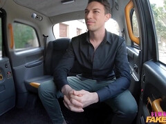 Lieveling, Pijpbeurt, Auto, Tsjechisch, Hardcore, Natuurlijke tieten, Tatoeage, Tieten likken