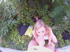 Leie, Blondine, Blasen, Brille, Handjob, Im freien, Pov, Jungendliche (18+)