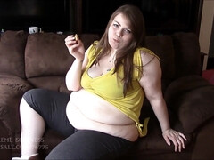 Amateur, Nana, Belle grosse femme bgf, Gros cul, Rondelette, Nourriture, Solo, Adolescente