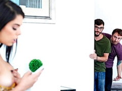 フェラチオ, 茶髪の, ダブル開発, 毛深い, 手コキする, ラティーナ, 3p男男女, ティーン