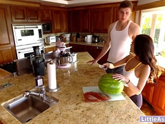 Teens juicy pussy is ready for bang