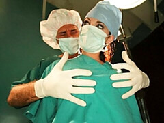 Grosser arsch, Grosser schwanz, Blasen, Braunhaarige, Hundestellung, Krankenschwester