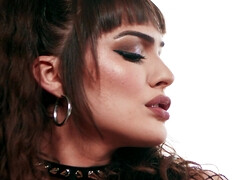 Arabe, Dormitorio, Mamada, Botas, Morena, Corrida, Interracial, Transexual