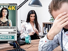 18 jahre, Braunhaarige, Hardcore, Natürlichen titten, Büro, Rau, Jungendliche (18+), Nass