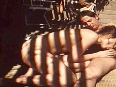 Tir de sperme, Poilue, Rétro ancien