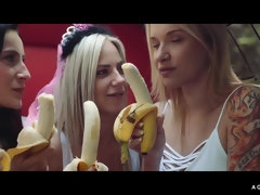 Блондинки, Невеста, Брюнетки, Группа, Хд, На природе, Вечеринка, На публике