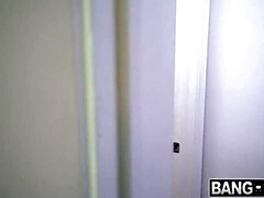 Amateur, Grosse bite, Brunette brune, Tir de sperme, Queue, En levrette, Interracial, Nénés