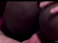 Noire, Brunette brune, Interracial