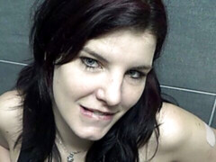 Blasen, Braunhaarige, Spermaladung, Handjob, Masturbation, Pov, Öffentlich, Rasiert