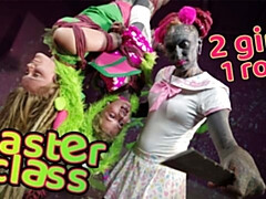 Sadomasochismus, Hinter den kulissen, Grufti, Hardcore, Hd, Tätowierung, Flotter dreier, Titten