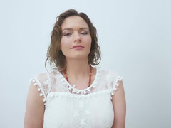 デカパイ, フェラチオ, 捕まる, 手コキする, 旦那, 熟年, ショートヘア, 義母