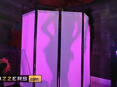 Sucer une bite, En levrette, Hd, Masque, Chatte, Jarretelles, Nénés