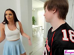 Grosser arsch, Grosser schwanz, Blasen, Sperma im mund, Monster, Orgasmus, Pov, Stiefmutter