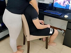 Enthousiasteling, Sperma shot, Handbeurt, Rijpe lesbienne, Moeder die ik wil neuken, Moeder, Slet, Zoon