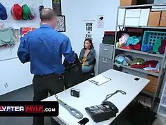 茶髪の, コンドーム, 中出し, 眼鏡, 巨大, 淫乱熟女, 怪物, 禁句