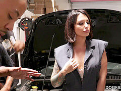 Grosse bite, Noire, Sucer une bite, Tir de sperme, Faciale, Partouze, Groupe, Orgie