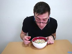 Américain, Sucer une bite, Tromperie, Époux mari, Cuisine, Mère que j'aimerais baiser, Maigrichonne, Suçant