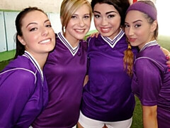 Grosser arsch, Fingern, Küssen, Lecken, Lingerie, Natürlichen titten, Muschi, Entkleiden