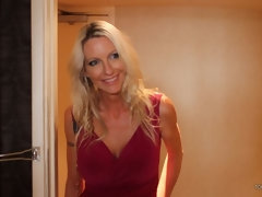 Grosser arsch, Fingern, Handjob, Hardcore, Lecken, Lingerie, Milf, Titten