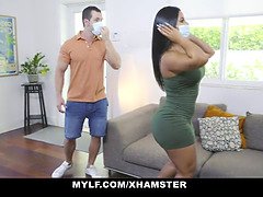 Gros cul, Grosse bite, Gros seins, Sucer une bite, Femme couguar, Tir de sperme, Maman, Suçant